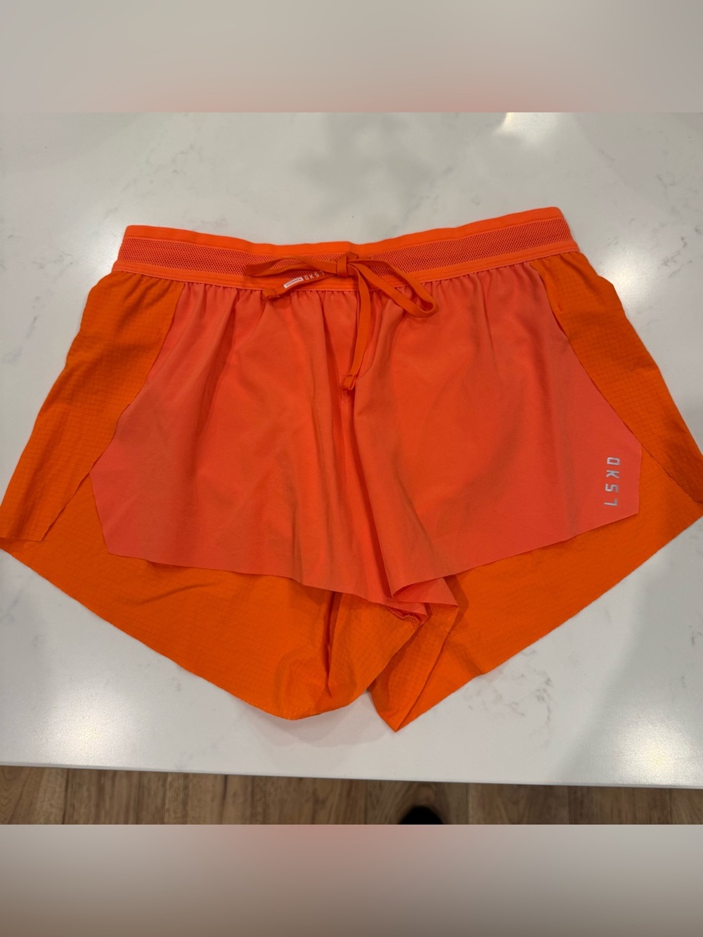 LSKD Accelerate Mid-Rise Run Shorts Ultra Orange Small
